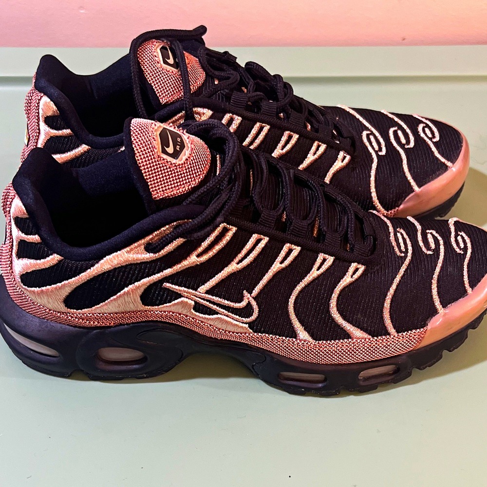 Nike Air Max Plus TN Unisex Womens  Black/Rose Gold Low Top Lace-Up US 7 EU 38